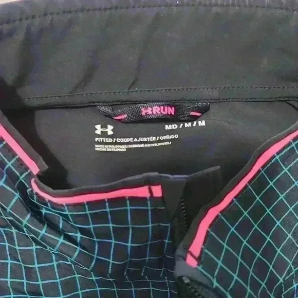 Under Armour Windbreaker - Picture 6 of 9